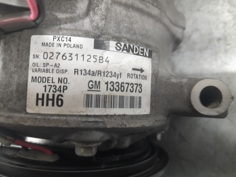 Recambio de compresor aire acondicionado para opel insignia berlina selective referencia OEM IAM 13367373  