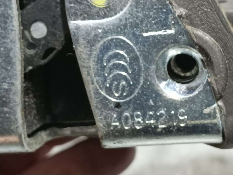 Recambio de cerradura puerta delantera izquierda para toyota auris active referencia OEM IAM A084219  ELECTRICA