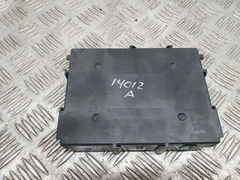 Recambio de modulo electronico para lexus is 300h referencia OEM IAM 896C053010 E462P077 E4HJ1024