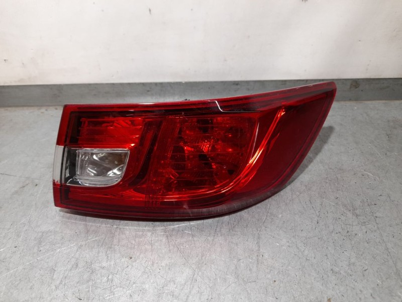 Recambio de piloto trasero derecho para renault clio iv limited referencia OEM IAM 265506608R FR26380204 EXTERIOR