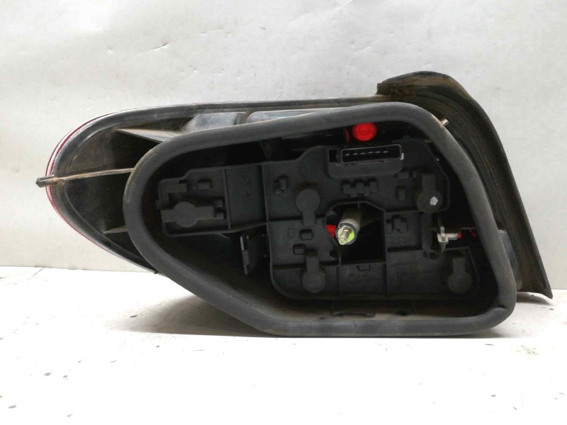 Recambio de piloto trasero derecho para citroën xsara berlina 1.9 d sx referencia OEM IAM   