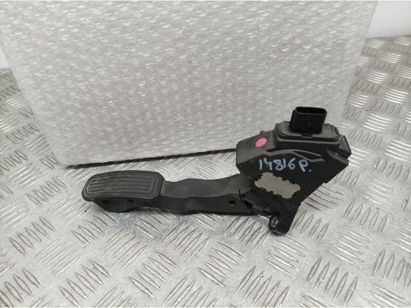 Recambio de potenciometro pedal para toyota avensis (t27) active referencia OEM IAM 7811002022  