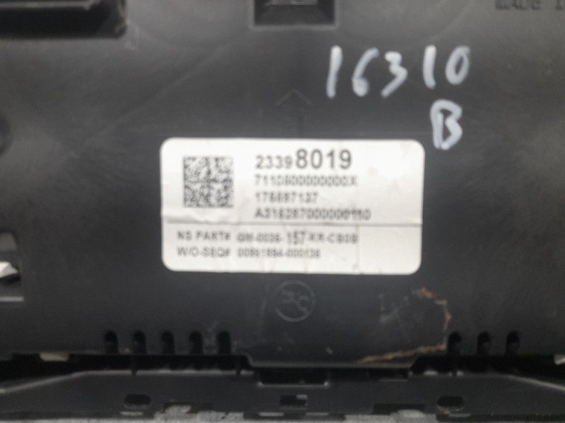 Recambio de cuadro instrumentos para opel insignia berlina selective referencia OEM IAM 23398019  