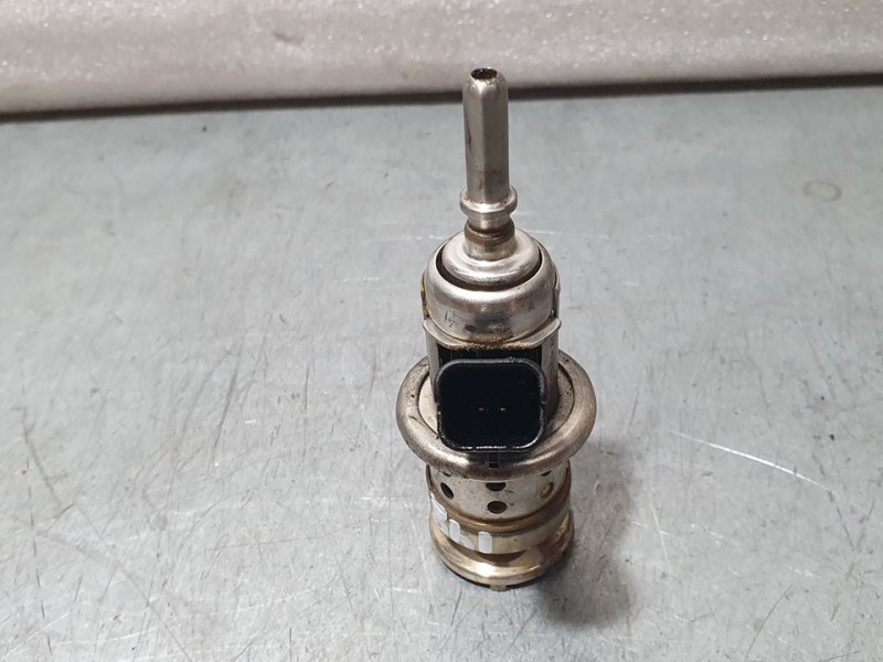 Recambio de inyector adblue para peugeot 2008 (p1) allure referencia OEM IAM 9813930180 L258B01148 