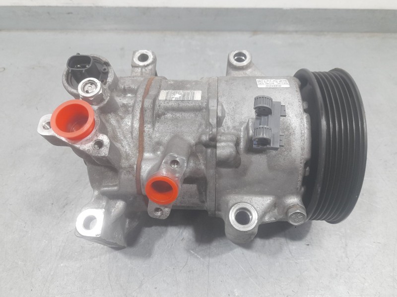 Recambio de compresor aire acondicionado para toyota auris active referencia OEM IAM 4472806581 6SES14C DENSO
