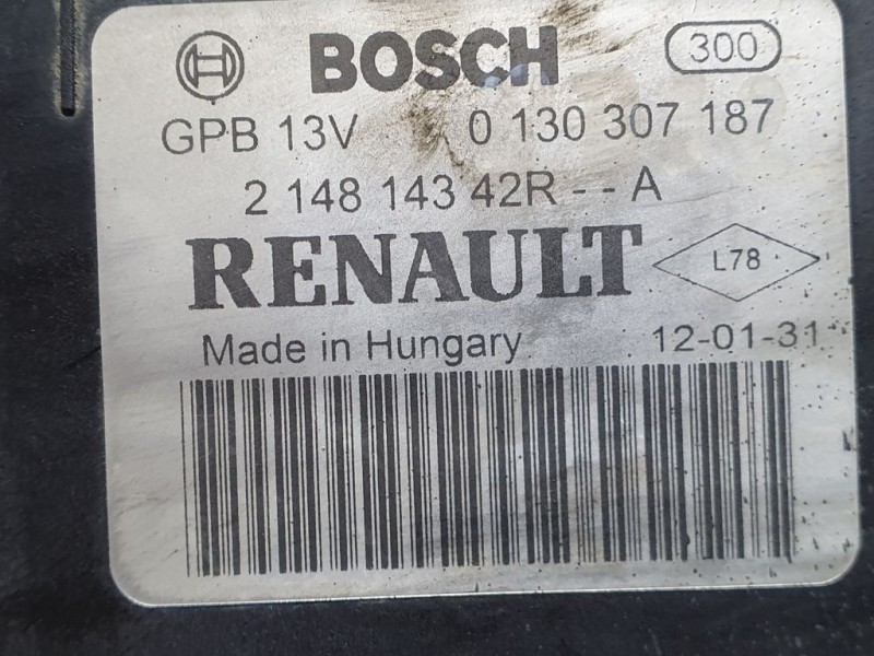 Recambio de electroventilador para dacia sandero stepway referencia OEM IAM 214814342R 0130307187 BOSCH
