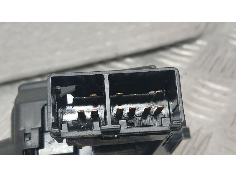 Recambio de mando intermitentes para toyota iq 2 referencia OEM IAM 4812117F623  