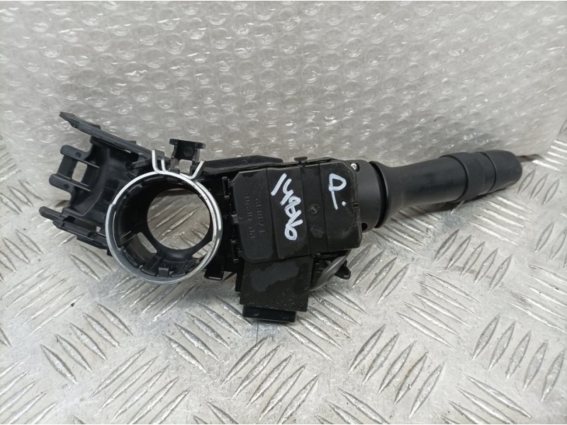 Recambio de mando luces para toyota avensis (t27) active referencia OEM IAM 8465205200  