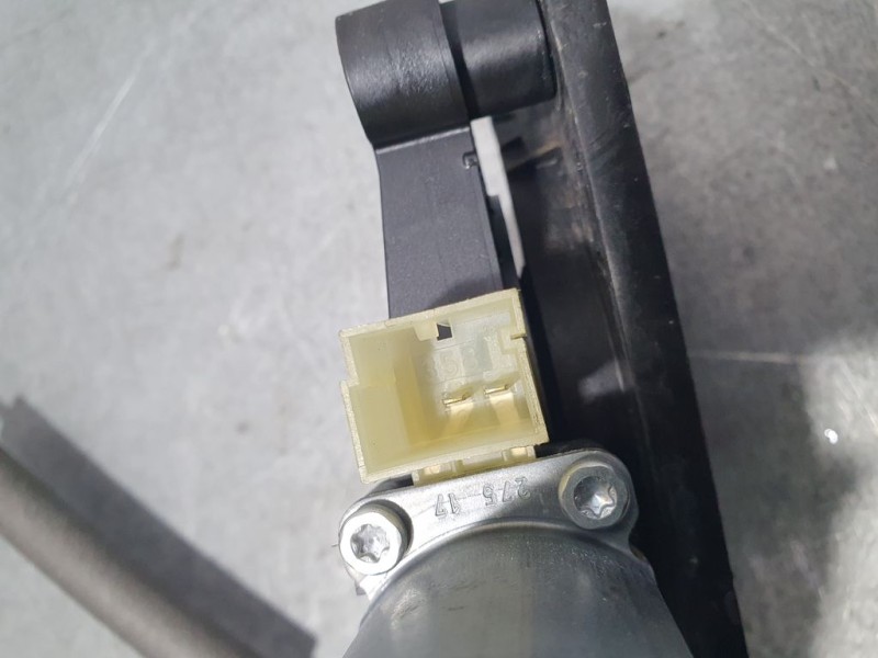 Recambio de elevalunas delantero izquierdo para skoda superb (3v3) active referencia OEM IAM 3V0837461A  ELECTRICO 2 PINS