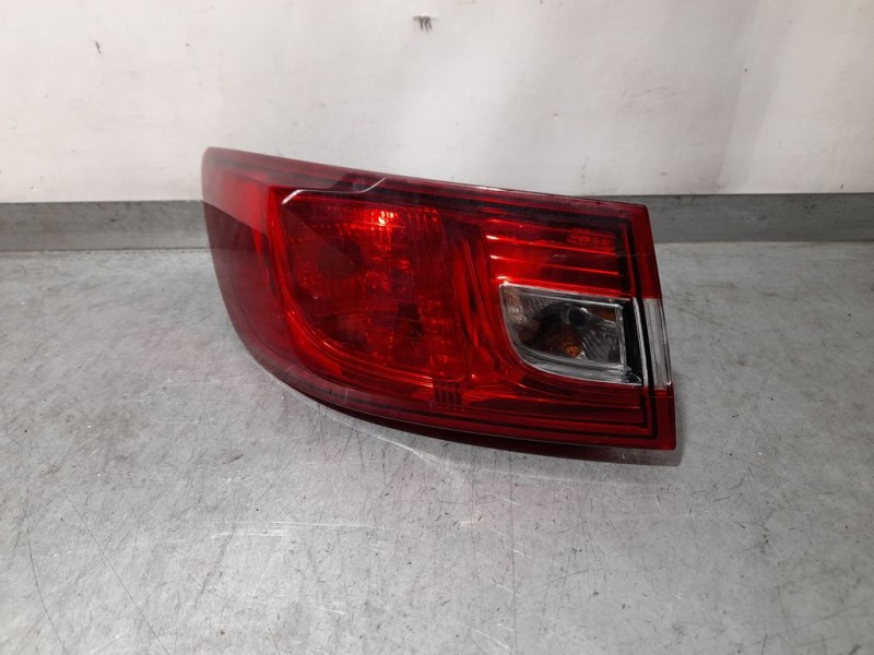 Recambio de piloto trasero izquierdo para renault clio iv limited referencia OEM IAM 265553021R FR26380104 EXTERIOR