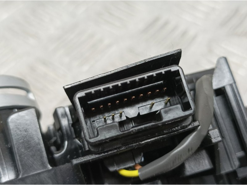 Recambio de mando luces para toyota avensis (t27) active referencia OEM IAM 8465205200  