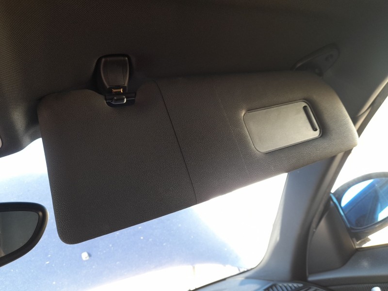 Recambio de parasol derecho para bmw 1 (e81) 118 d referencia OEM IAM 51167252504  