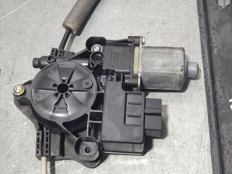 Recambio de elevalunas trasero derecho para skoda superb (3v3) active referencia OEM IAM 3V0839462  ELECTRICO 6 PINS
