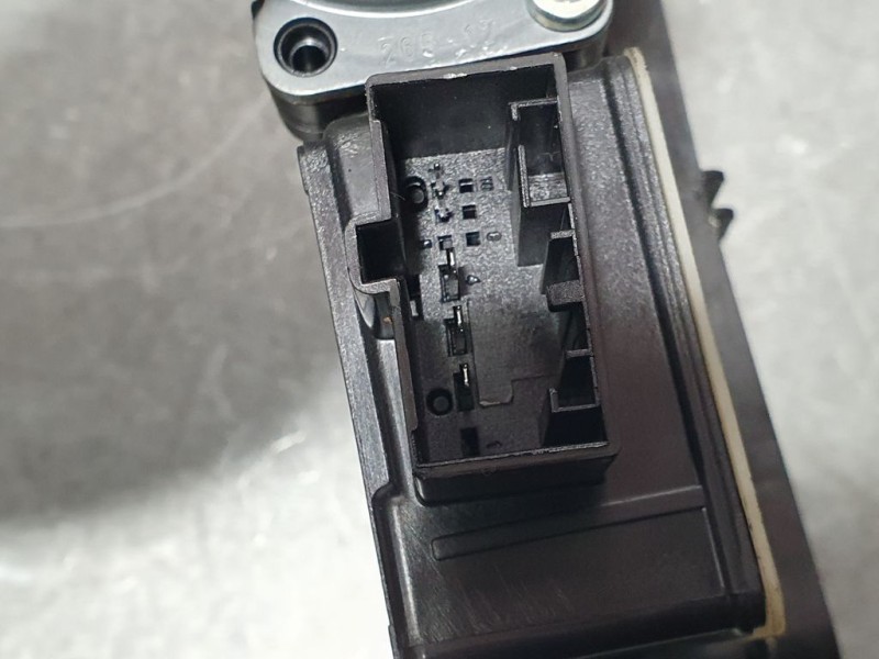 Recambio de elevalunas trasero derecho para skoda superb (3v3) active referencia OEM IAM 3V0839462  ELECTRICO 6 PINS