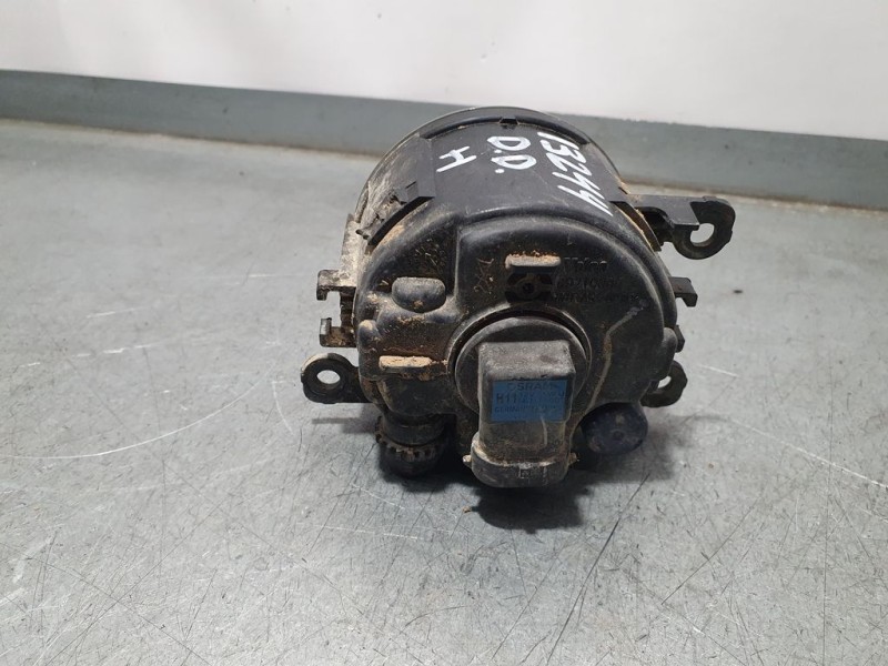 Recambio de faro antiniebla derecho para dacia sandero stepway referencia OEM IAM 8200074008 89202503 VALEO PATA ROTA