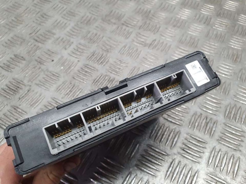 Recambio de modulo electronico para lexus is 300h referencia OEM IAM 8968153010 2850002116 DENSO