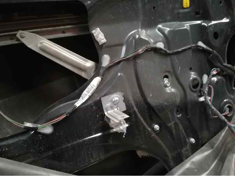 Recambio de elevalunas delantero izquierdo para suzuki swift berlina (mz) glx (5-ptas.) referencia OEM IAM   ELECTRICO 6 PINS