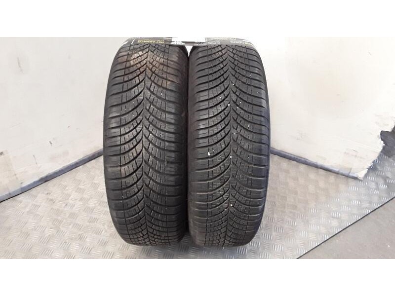 Recambio de neumatico pareja para neumaticos reutilizados - referencia OEM IAM 2156517103V GOODYEAR 215/65/17/103V