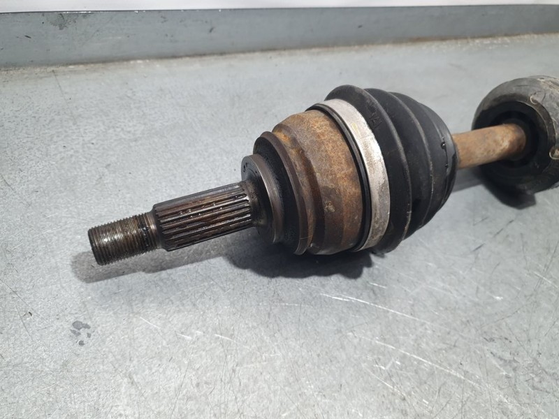 Recambio de transmision delantera derecha para dacia sandero stepway referencia OEM IAM 05598R  