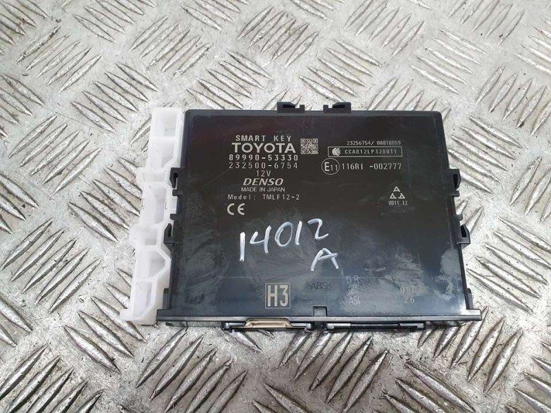 Recambio de modulo electronico para lexus is 300h referencia OEM IAM 8999053330 2325006754 DENSO