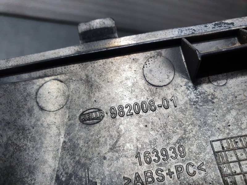 Recambio de piloto trasero izquierdo paragolpes para citroën c4 picasso sx referencia OEM IAM 98200801 HELLA 