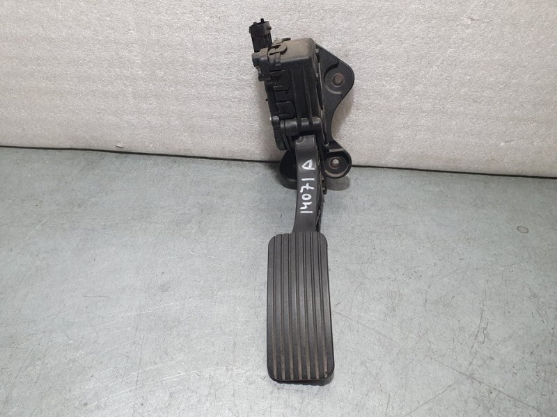 Recambio de potenciometro pedal para hyundai i30 comfort referencia OEM IAM 101220J0665  