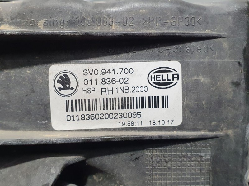 Recambio de faro antiniebla derecho para skoda superb (3v3) active referencia OEM IAM 3V0941700 01183602 HELLA