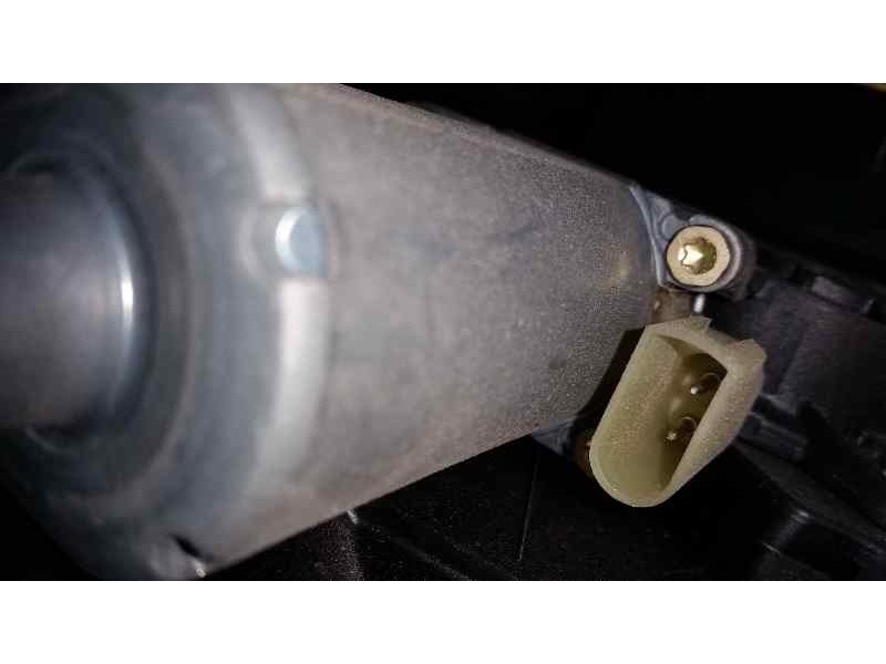 Recambio de elevalunas delantero derecho para ford fiesta (cbk) ambiente referencia OEM IAM  2 PIN ELECTRICO