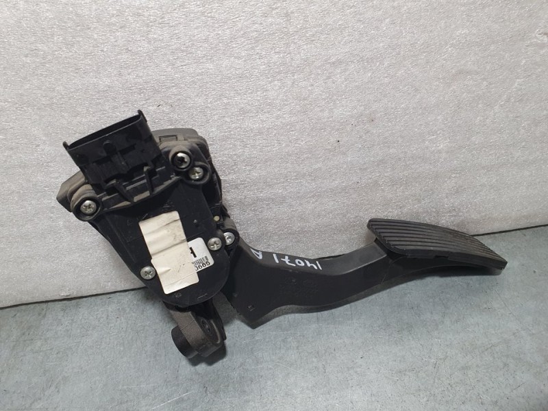 Recambio de potenciometro pedal para hyundai i30 comfort referencia OEM IAM 101220J0665  