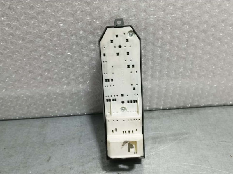 Recambio de mando elevalunas delantero izquierdo para toyota auris active referencia OEM IAM 192835  