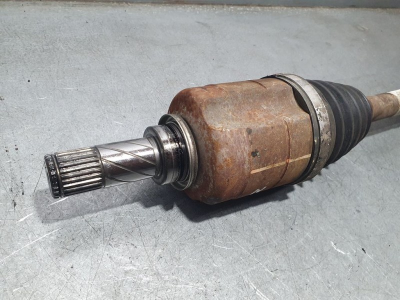 Recambio de transmision delantera izquierda para dacia sandero stepway referencia OEM IAM 391015451R  