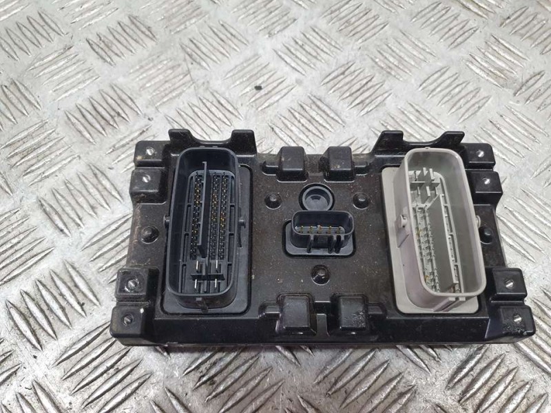 Recambio de centralita abs para lexus is 300h referencia OEM IAM 8954053340 0794001313 ADVICS