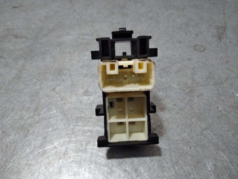 Recambio de mando elevalunas trasero izquierdo para toyota auris active referencia OEM IAM 8292F42  