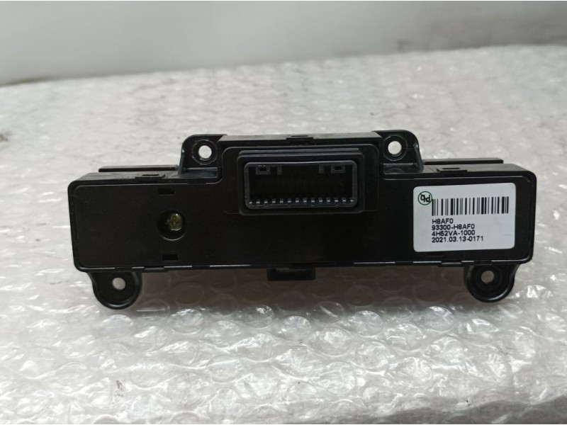 Recambio de modulo electronico para kia stonic (ybcuv) black edition referencia OEM IAM 93300H8AF0 4H52VA1000 BOTON SENSOR APARC