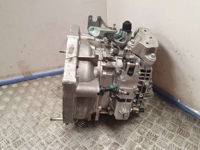 Recambio de caja cambios para alfa romeo giulietta (191) distinctive referencia OEM IAM C63563504 0646648 6VELOCIDADES