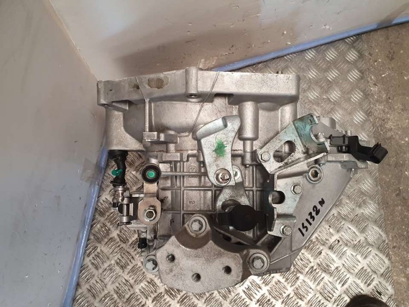 Recambio de caja cambios para alfa romeo giulietta (191) distinctive referencia OEM IAM C63563504 0646648 6VELOCIDADES