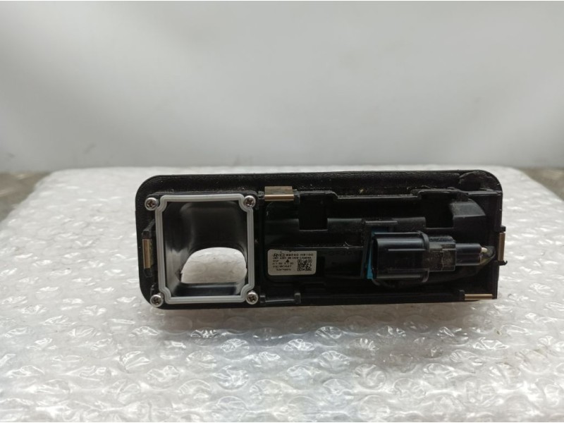 Recambio de maneta exterior porton para kia stonic (ybcuv) black edition referencia OEM IAM 99240HB100  PULSADOR ELECTRICO PÒRTO