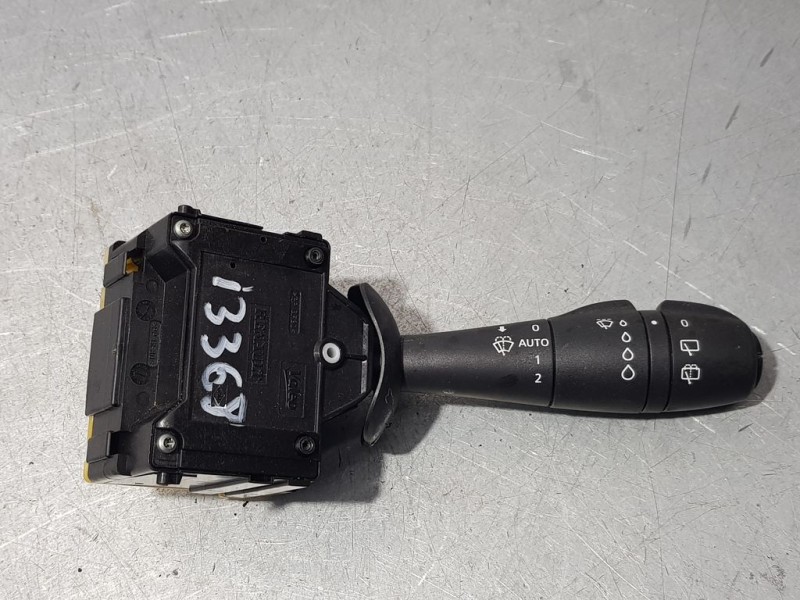 Recambio de mando limpia para renault clio iv limited referencia OEM IAM 5675887R 0670323 