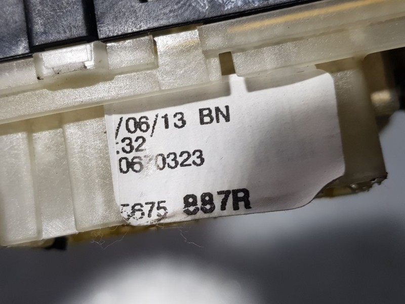 Recambio de mando limpia para renault clio iv limited referencia OEM IAM 5675887R 0670323 