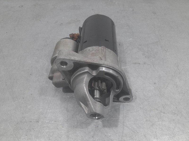 Recambio de motor arranque para toyota auris active referencia OEM IAM 281000T030D 0001107531 BOSCH