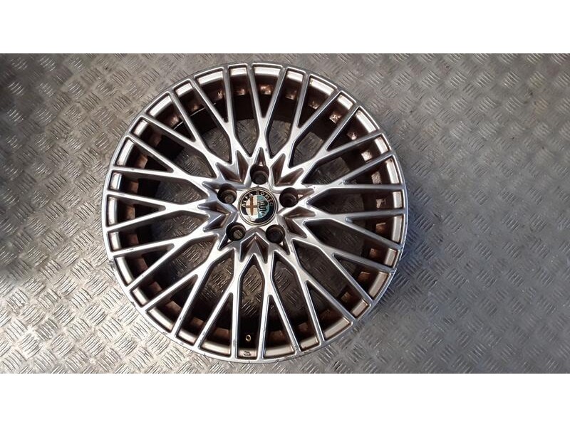 Recambio de llanta aluminio para alfa romeo brera (939_) 3.2 jts q4 (939.dxg22) referencia OEM IAM 8X18 5 TORN ET41 ALUMINIO ROZ