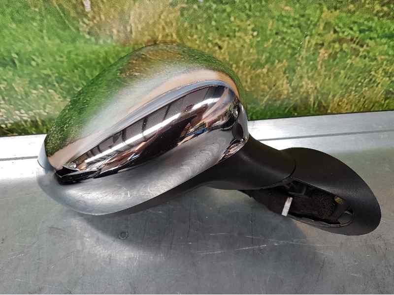 Recambio de retrovisor derecho para fiat nuova 500 (150) pop referencia OEM IAM LE FALTA UNA TAPA 7 PINS ELECTRICO