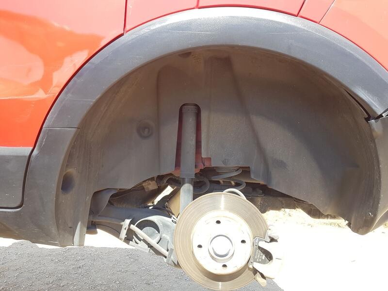 Recambio de plastico pase rueda tras. izq. para opel crossland x / crossland (p17, p2qo) 1.6 turbo d (75) referencia OEM IAM YQ0