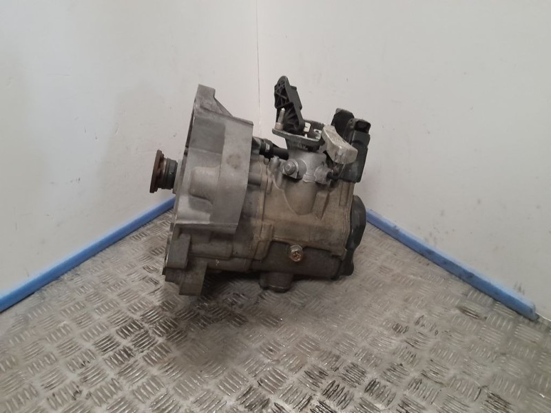 Recambio de transmision delantera izquierda para citroën ds5 desire referencia OEM IAM 9687853280  