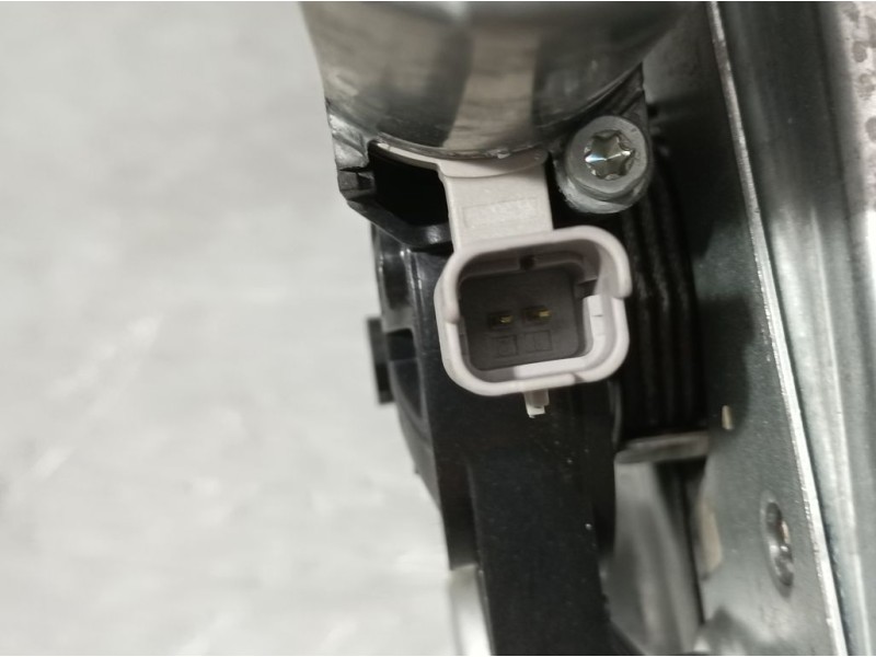 Recambio de elevalunas delantero derecho para citroën c3 feel referencia OEM IAM 9813093180  ELECTRICO 2 PINS