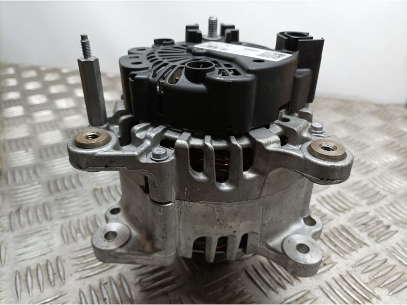 Recambio de alternador para volkswagen t-cross advance referencia OEM IAM 04L903021F 2750483A VALEO