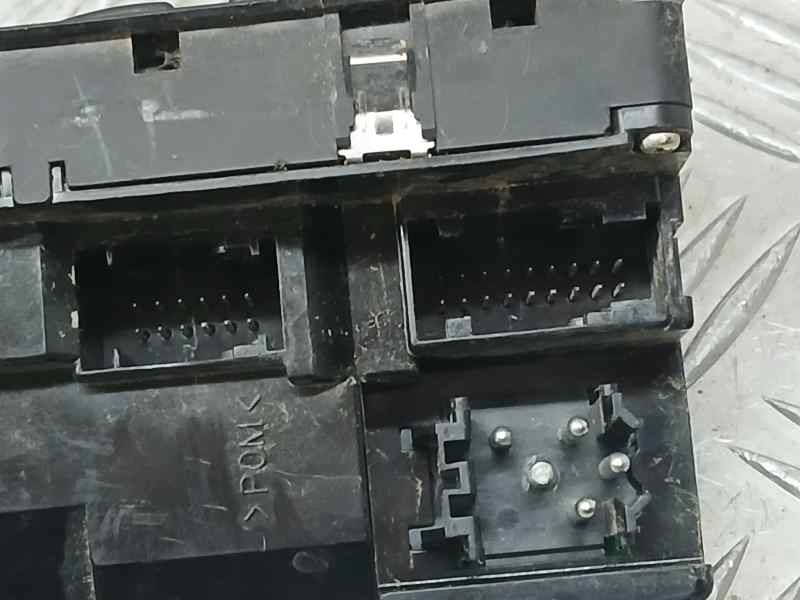 Recambio de mando elevalunas delantero izquierdo para bmw serie 5 berlina (e39) 525tds referencia OEM IAM 61319362761  