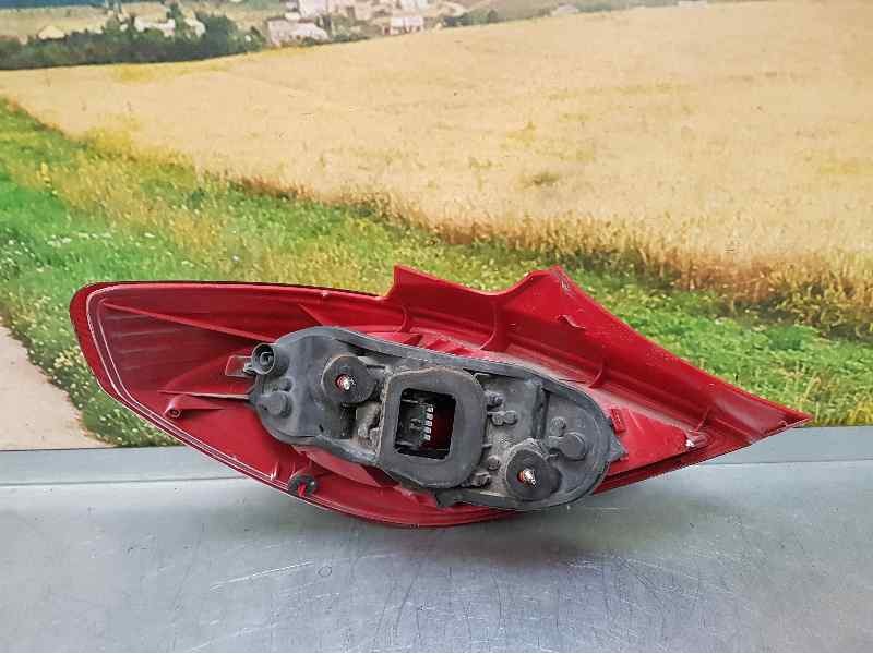 Recambio de piloto trasero derecho para opel corsa d selective referencia OEM IAM 13186351 89038961A TOCADO