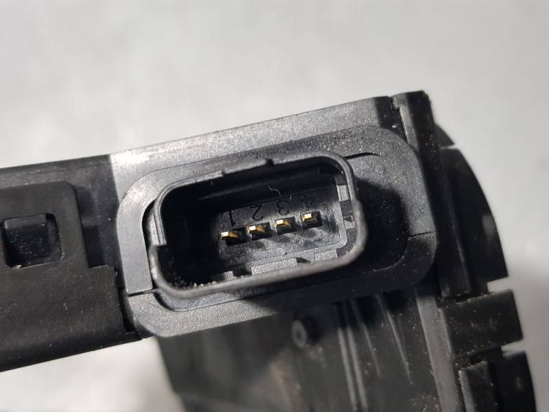 Recambio de cerradura puerta delantera derecha para renault clio iv limited referencia OEM IAM 805004945R 40627203 ELECTRICA