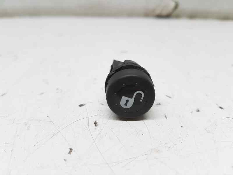 Recambio de interruptor para piaggio (vespa) liberty liberty 125 referencia OEM IAM   BLOQUEO